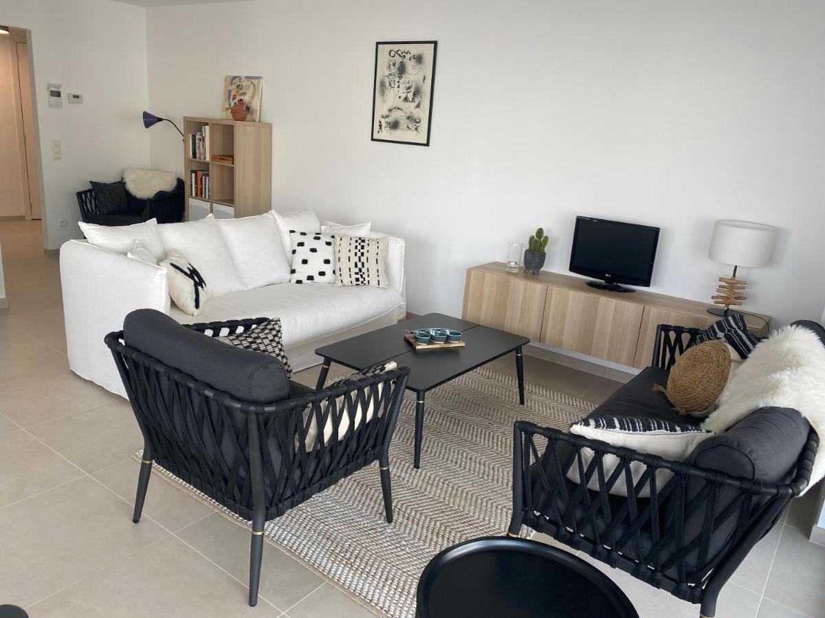 Lichtrijk 2-Slaapkamerappartement Met Zeezicht En Gratis Parking Oostende Exterior foto