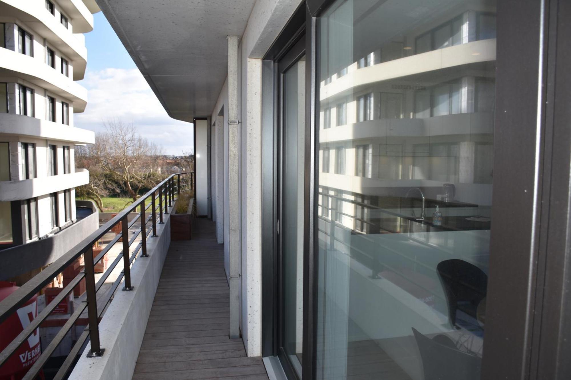 Lichtrijk 2-Slaapkamerappartement Met Zeezicht En Gratis Parking Oostende Exterior foto