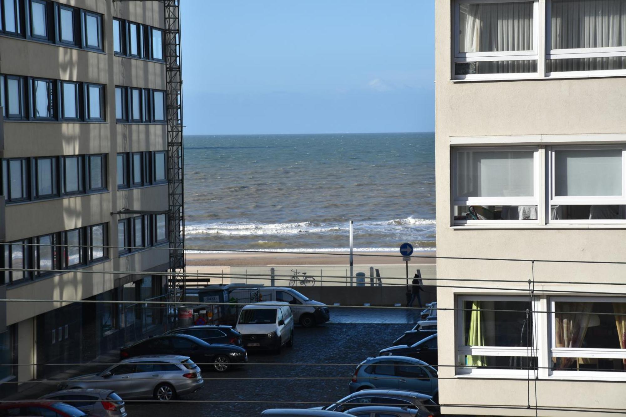 Lichtrijk 2-Slaapkamerappartement Met Zeezicht En Gratis Parking Oostende Exterior foto